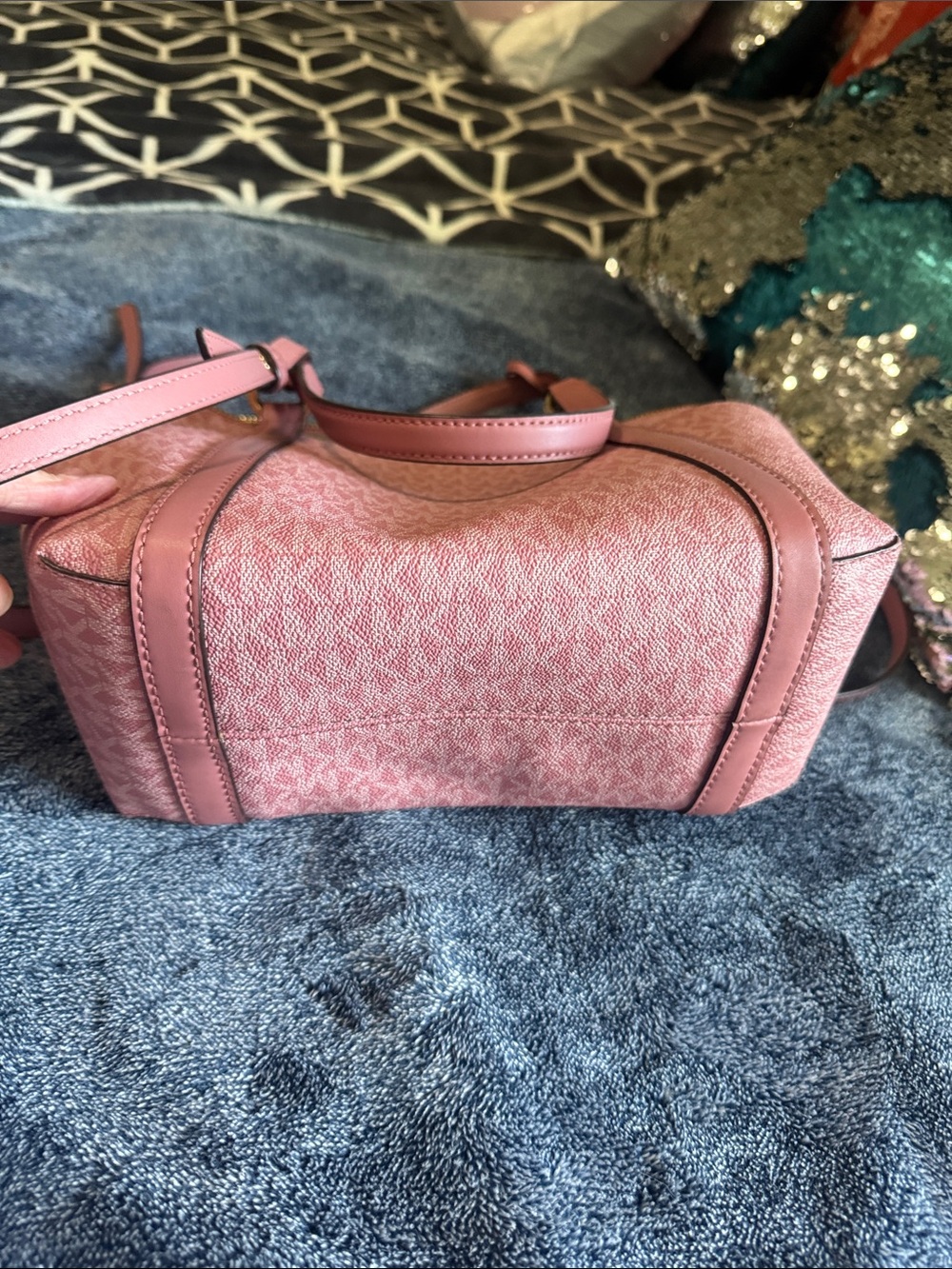 Michael Kors Pink Monogram Crossbody with Tassel - Picture 4 of 4